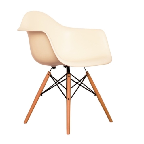 Cadeira Charles Eames Eiffel Com Braços e Base em Madeira - Assento em Polipropileno Cor Creme