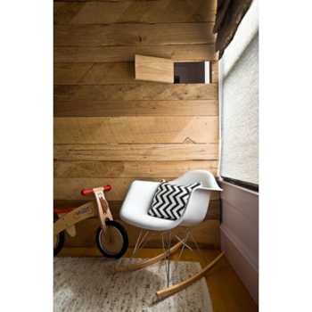 Cadeira Eames Eiffel Balanço - Base em Aço Cromado e Madeira Clara - Assento Cor Branca